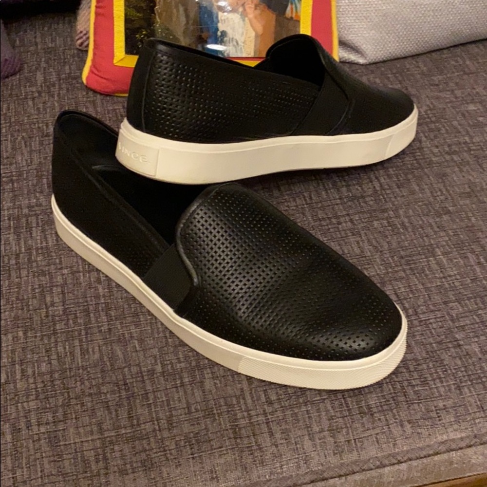 Vince Slip ons